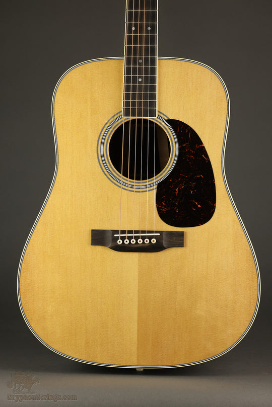 Martin D-35 Steel String Acoustic Guitar - New