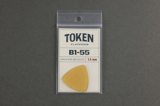 Token B1-55 Small Triangle (1.40 mm) Amber Pick